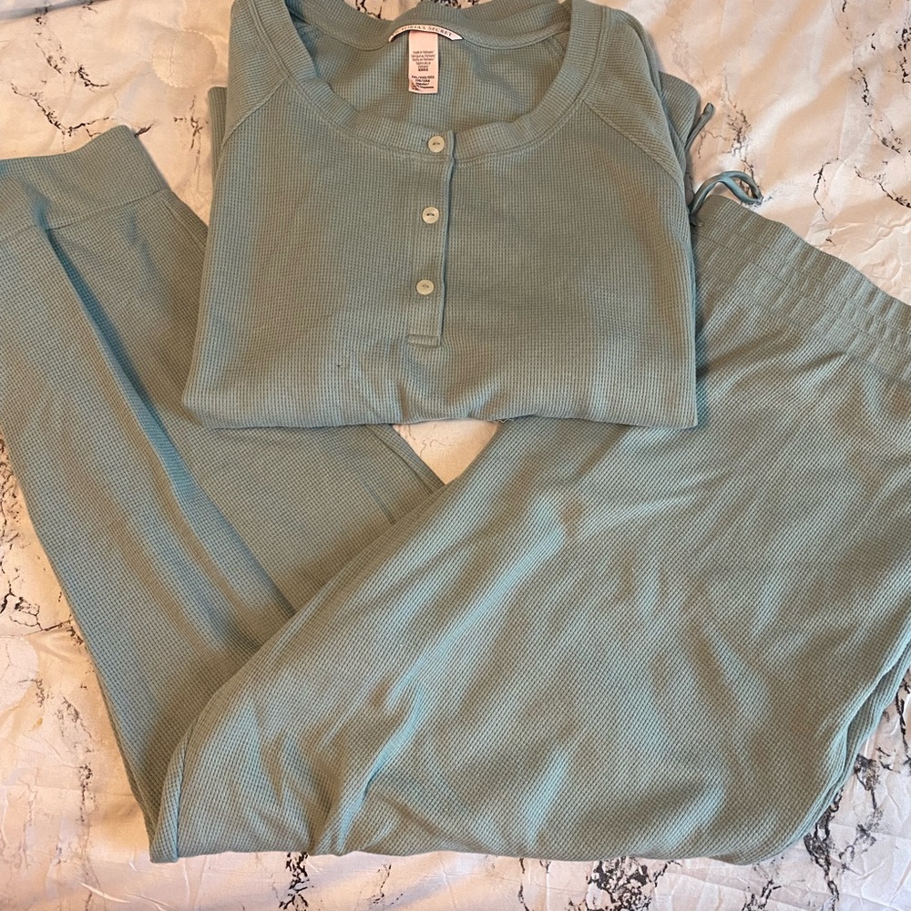 VS pajama set